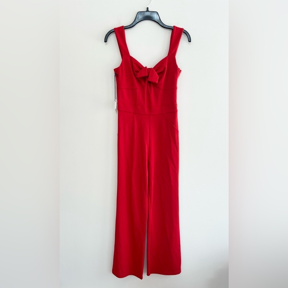 Ali + Jay NWT Via Dolce Sleeveless Sweetheart Bodice Jumpsuit in Red, size XS